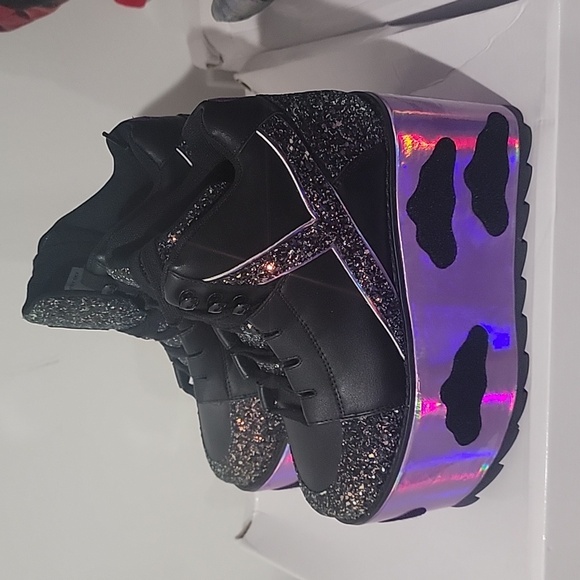 YRU QOZMO night sky size 9 NWOT - Picture 3 of 4